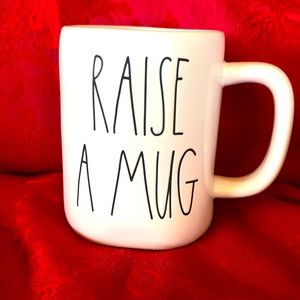 Rae Dunn NWOT 20 oz coffee tea mug  “ Raise a Mug”